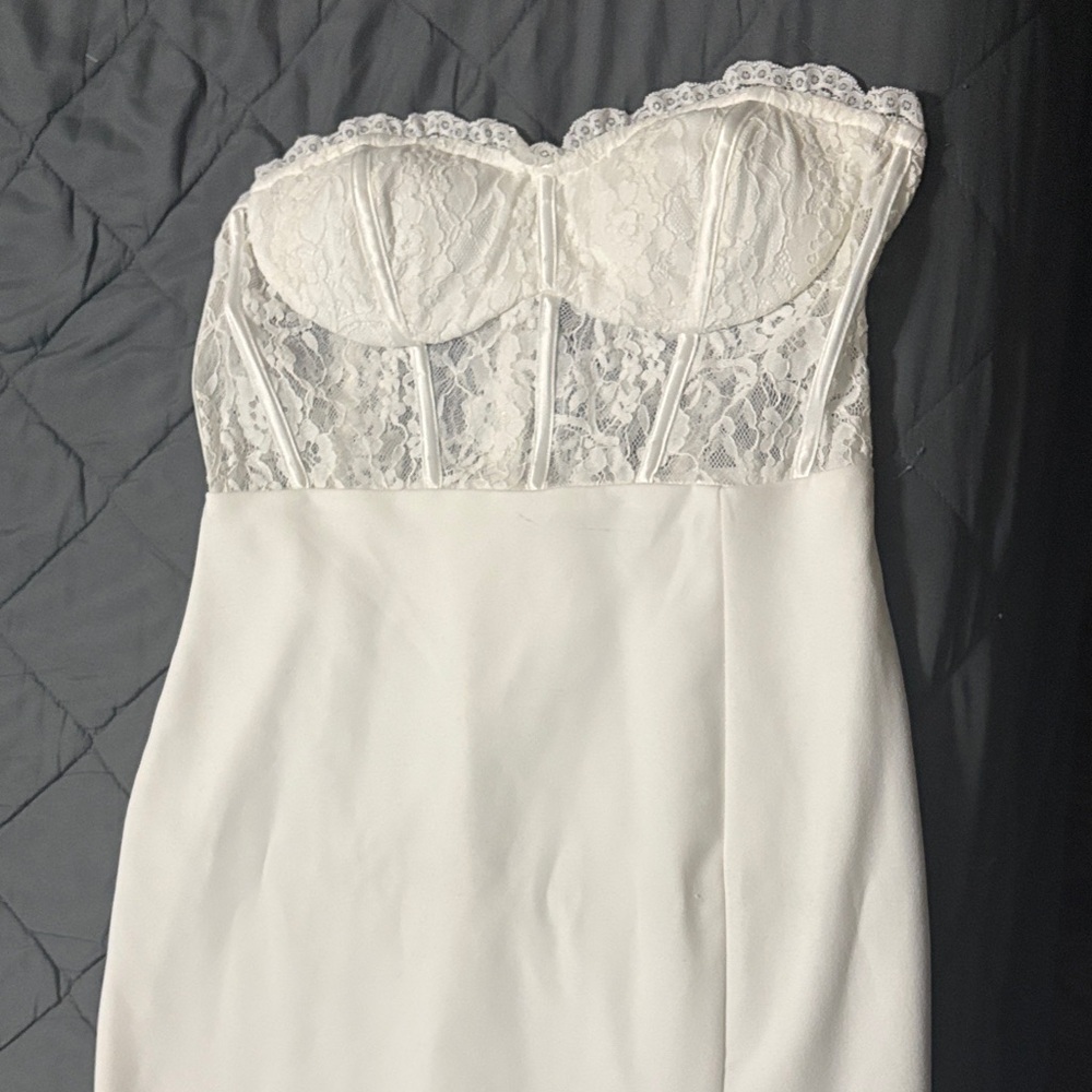 Elegant White Lace Bustier Dress